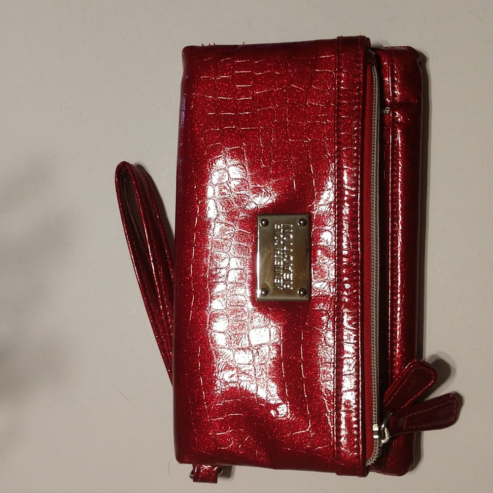 KENNETH COLE wristlet